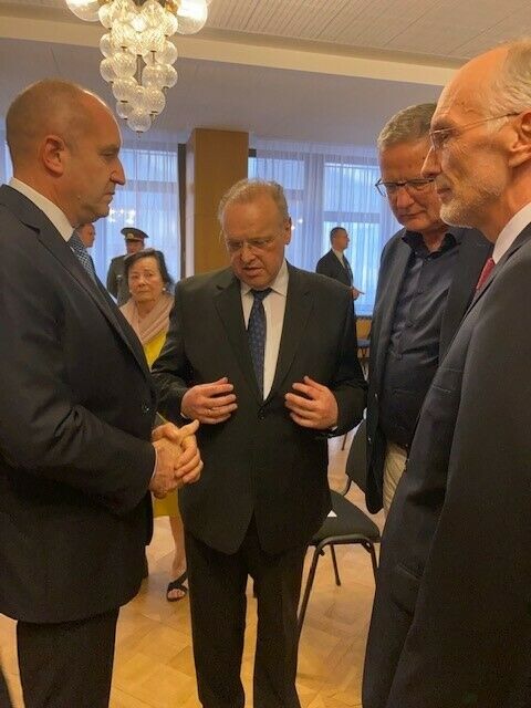 Dr. Volker Berresheim, Dr. Hans-Jörg Grundmann und Heiko Schmidt im Gespräch mit Präsident Radev